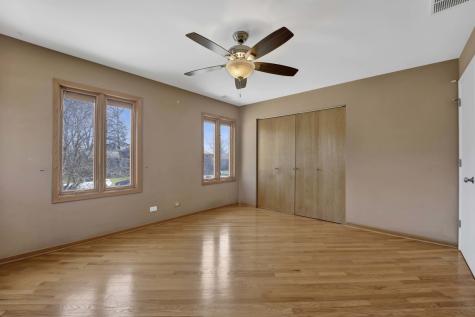 5N464 Neva Terrace Itasca IL 60143
