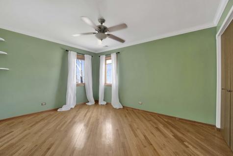 5N464 Neva Terrace Itasca IL 60143