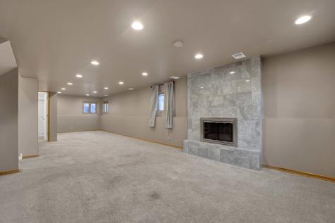 5N464 Neva Terrace Itasca IL 60143