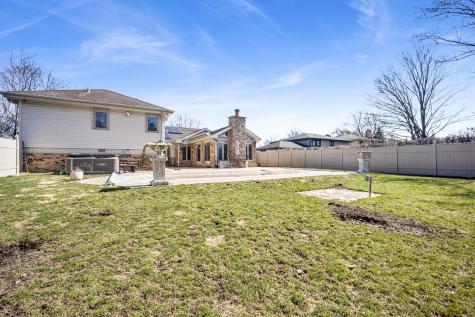 5N464 Neva Terrace Itasca IL 60143