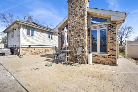 5N464 Neva Terrace Itasca IL 60143