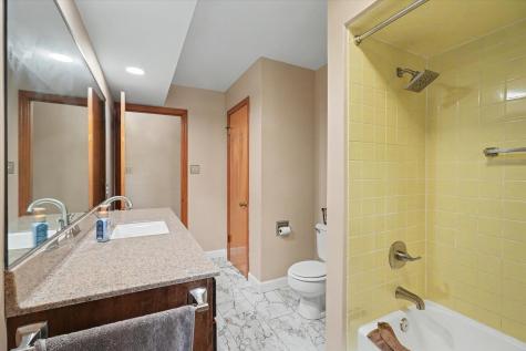 1910 Augusta Drive Champaign IL 61821