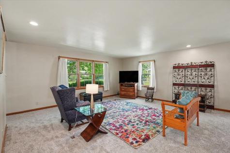 1910 Augusta Drive Champaign IL 61821