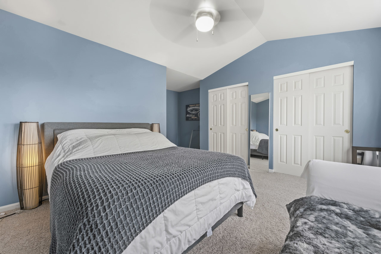 913 Genesee Drive Naperville IL 60563