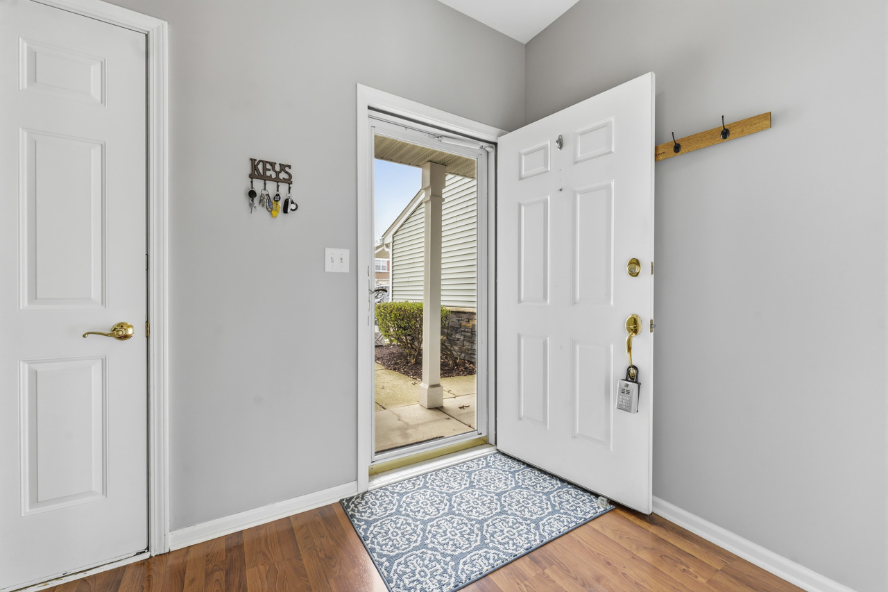 913 Genesee Drive Naperville IL 60563