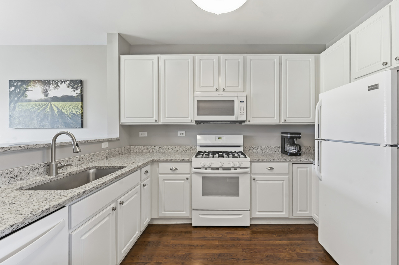 913 Genesee Drive Naperville IL 60563