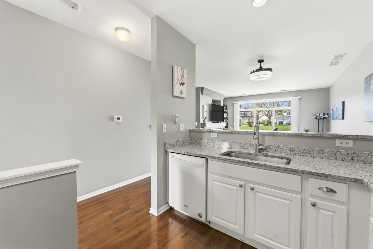 913 Genesee Drive Naperville IL 60563