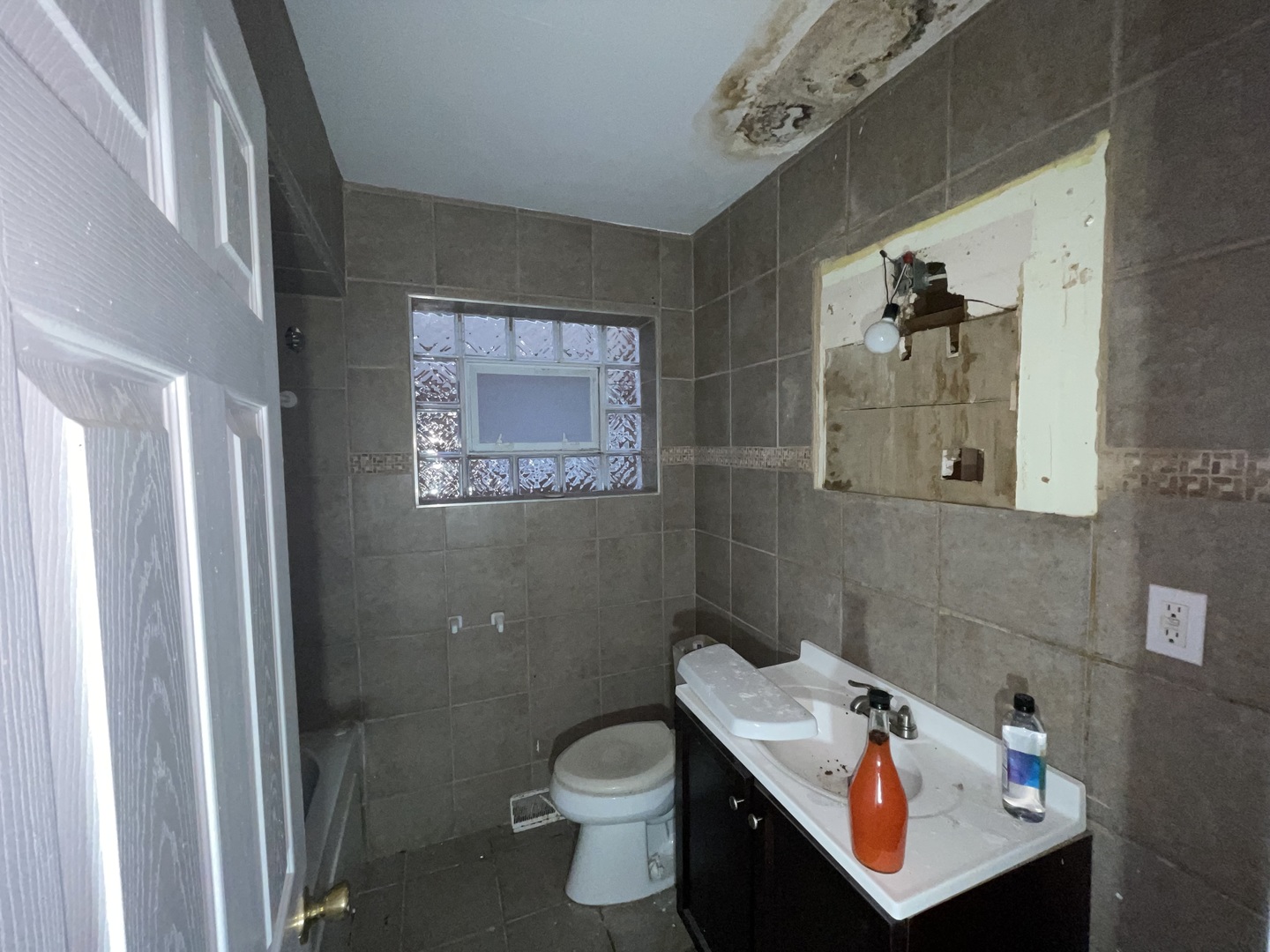 2319 West 115th Street Chicago IL 60643