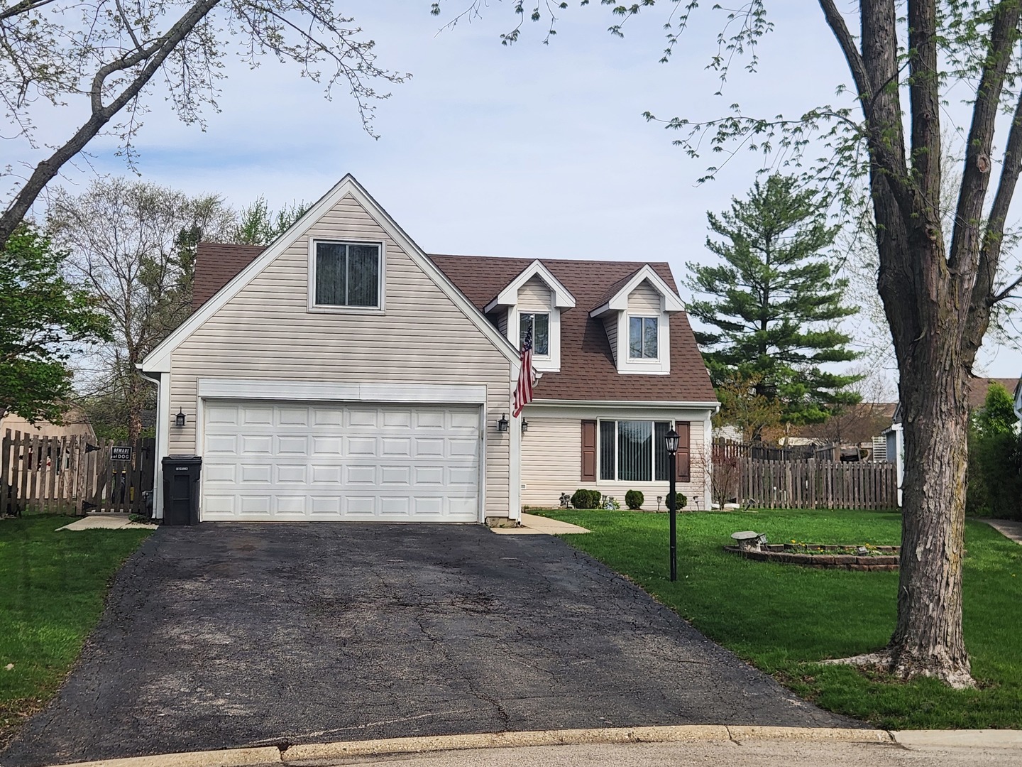 10 Ash Court Streamwood IL 60107