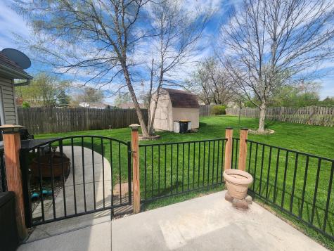 10 Ash Court Streamwood IL 60107