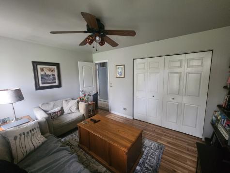 10 Ash Court Streamwood IL 60107