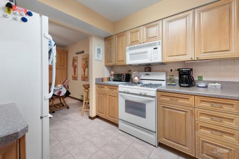 1354 West Byron Avenue Addison IL 60101