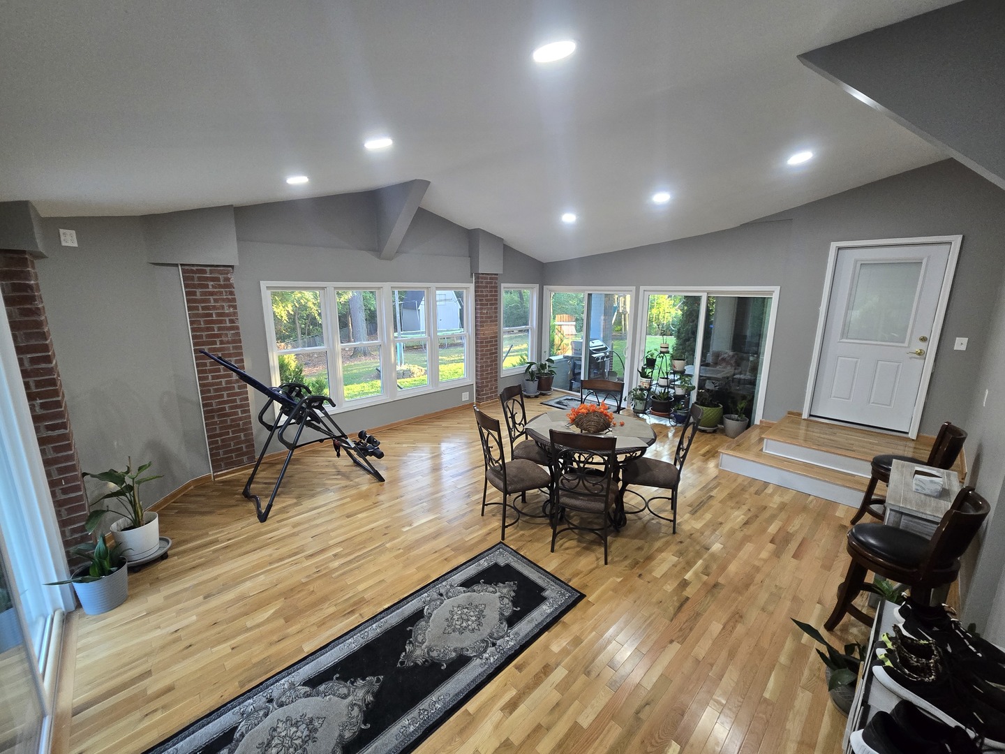 25W201 Summit Drive Naperville IL 60563