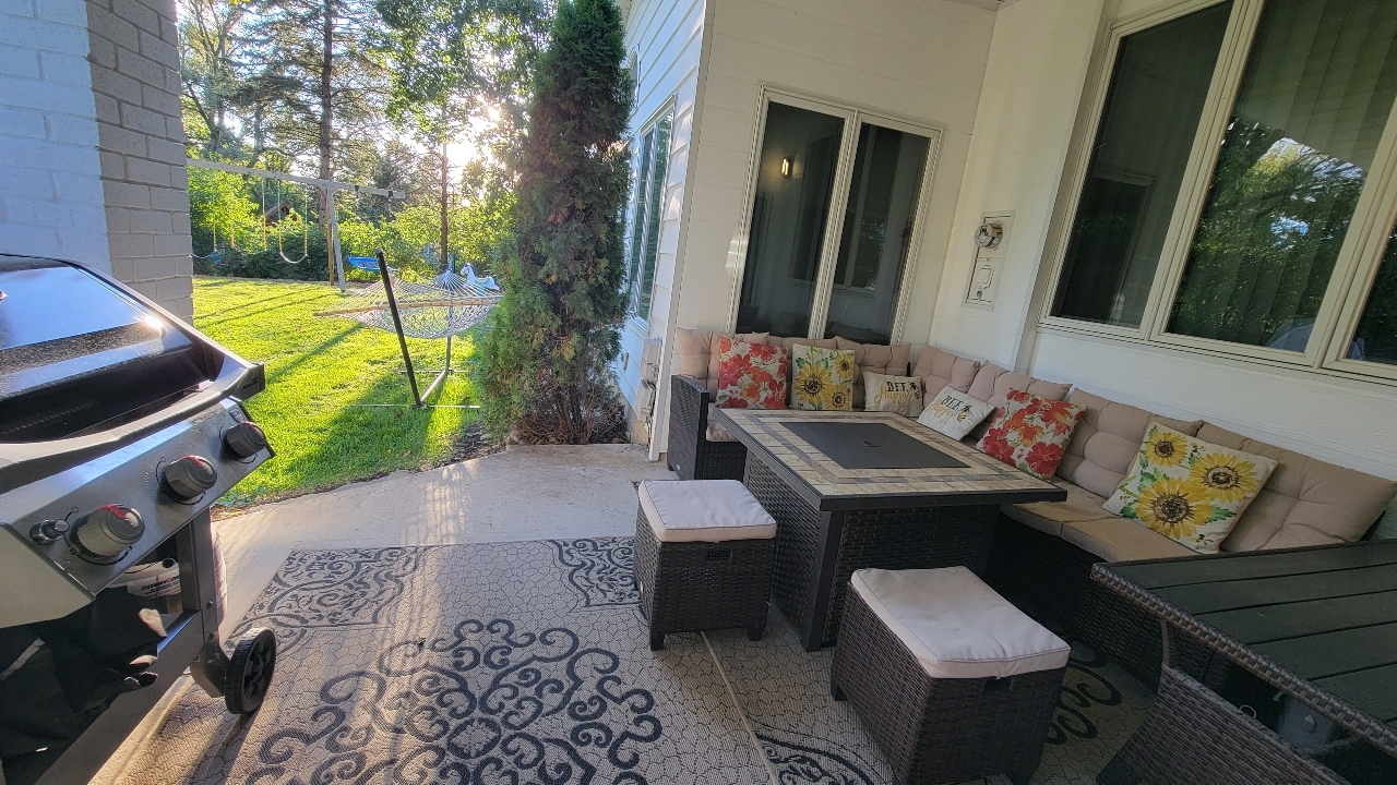 25W201 Summit Drive Naperville IL 60563