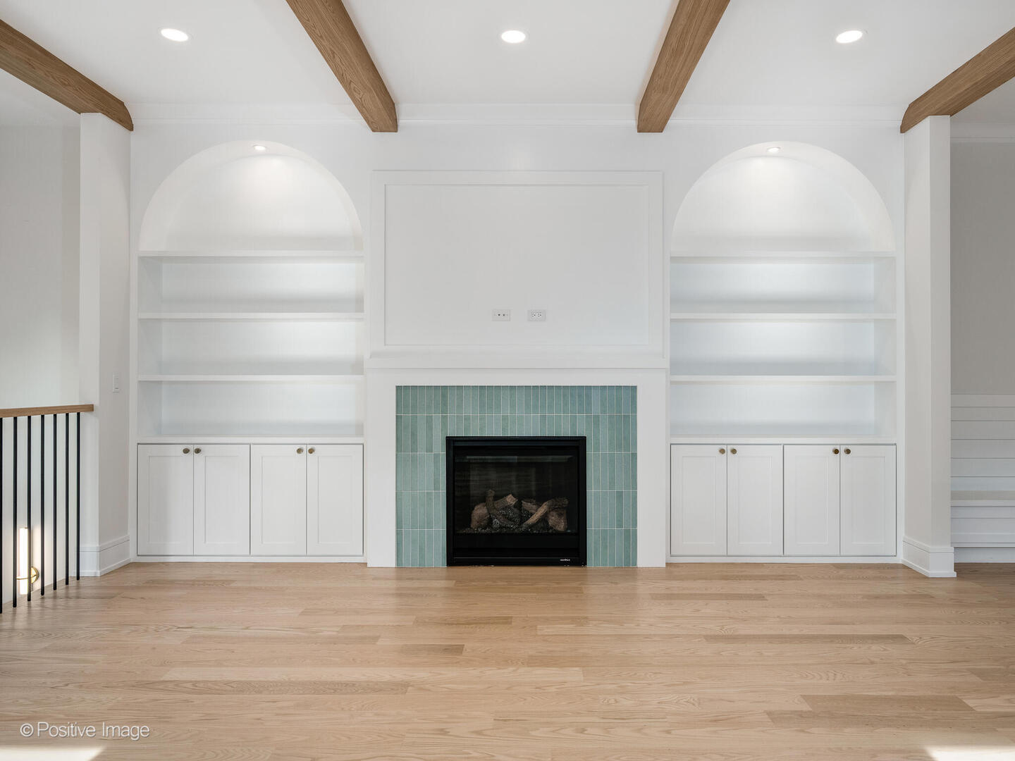 1303 West Barry Avenue Chicago IL 60657