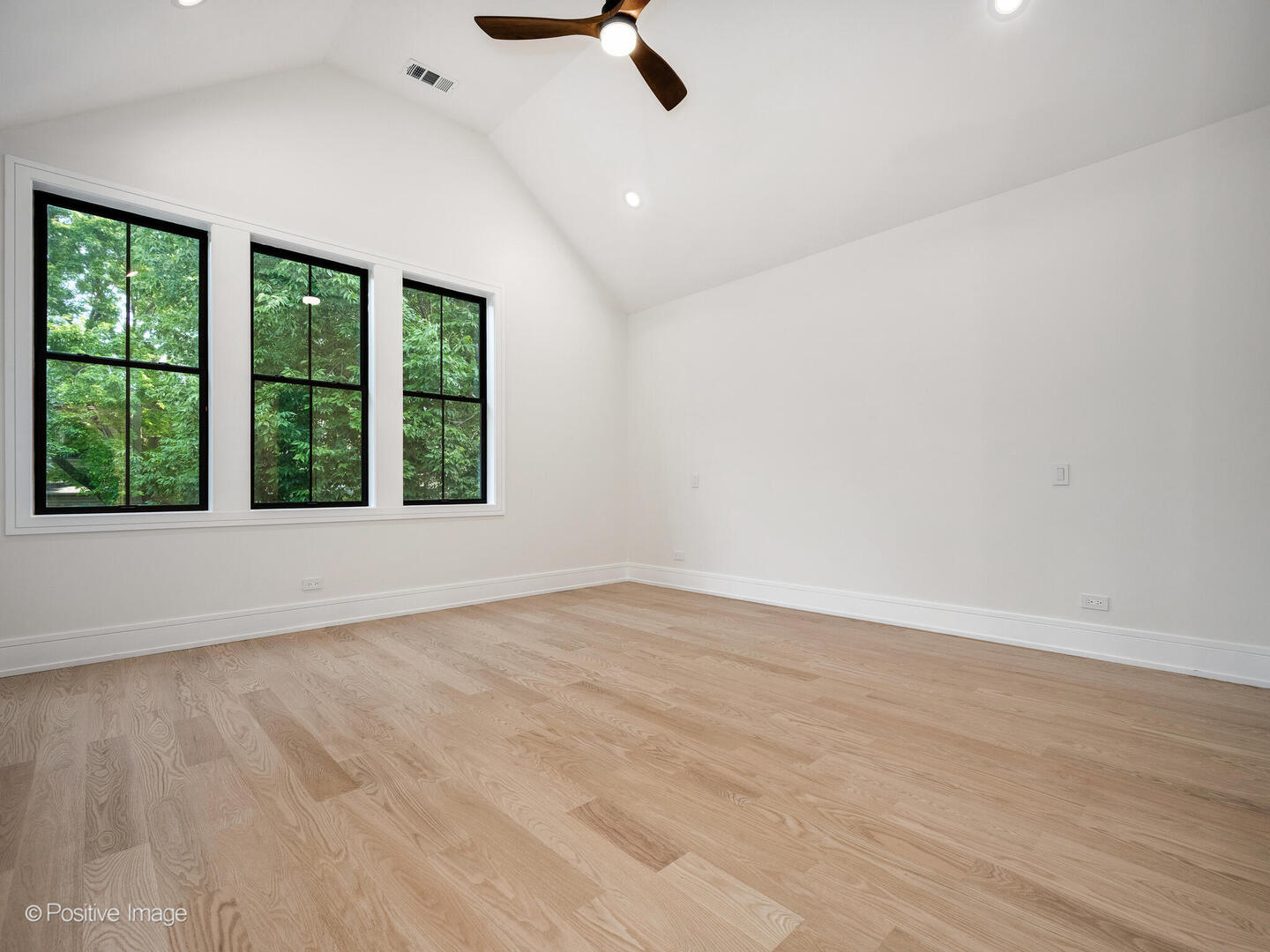 1303 West Barry Avenue Chicago IL 60657