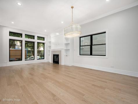 1303 West Barry Avenue Chicago IL 60657