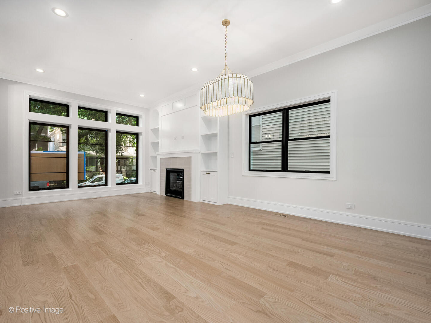 1303 West Barry Avenue Chicago IL 60657