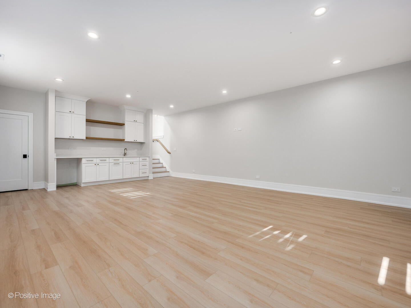 1303 West Barry Avenue Chicago IL 60657