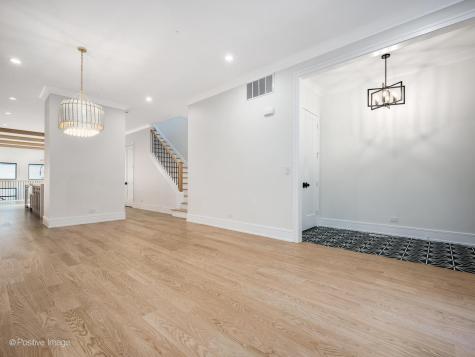 1303 West Barry Avenue Chicago IL 60657
