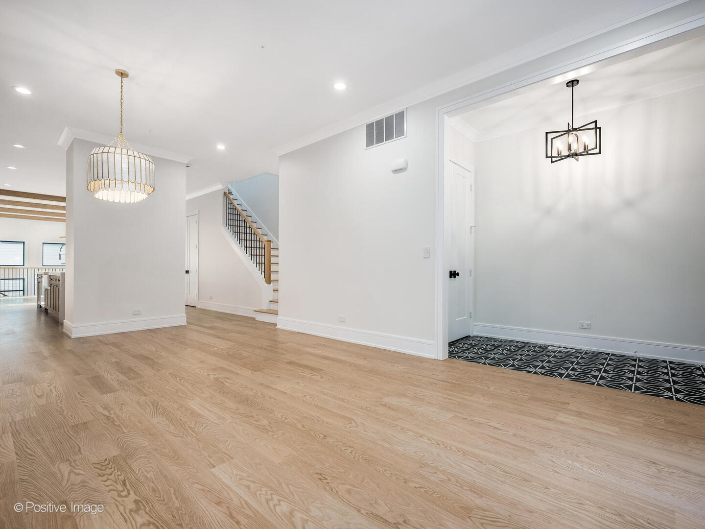 1303 West Barry Avenue Chicago IL 60657