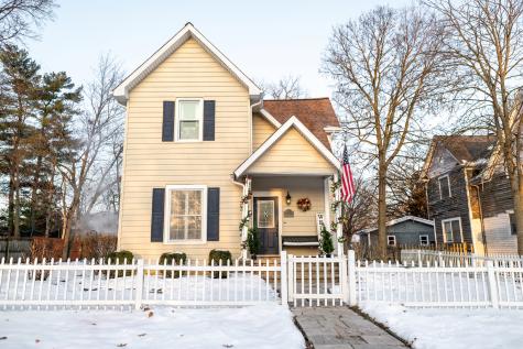 371 South Madison Street Oswego IL 60543
