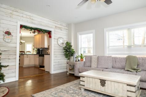 371 South Madison Street Oswego IL 60543