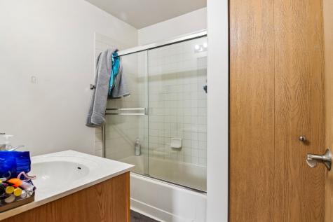 2726 Kendall Crossing Mchenry IL 60051