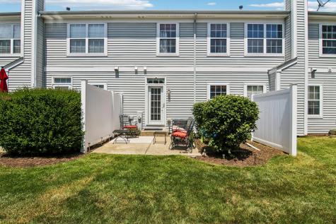 2726 Kendall Crossing Mchenry IL 60051