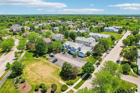 2726 Kendall Crossing Mchenry IL 60051