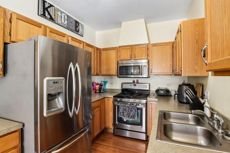 2726 Kendall Crossing Mchenry IL 60051