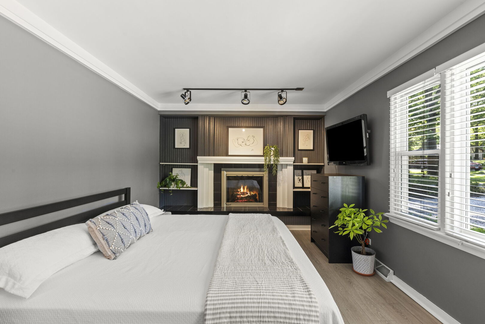 21W363 Walnut Road Glen Ellyn IL 60137