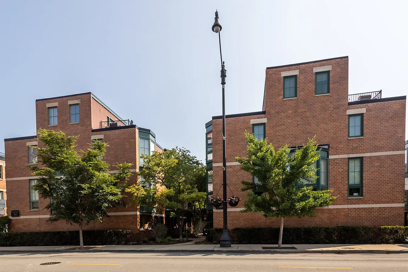 2707 North Lincoln Avenue Chicago IL 60614
