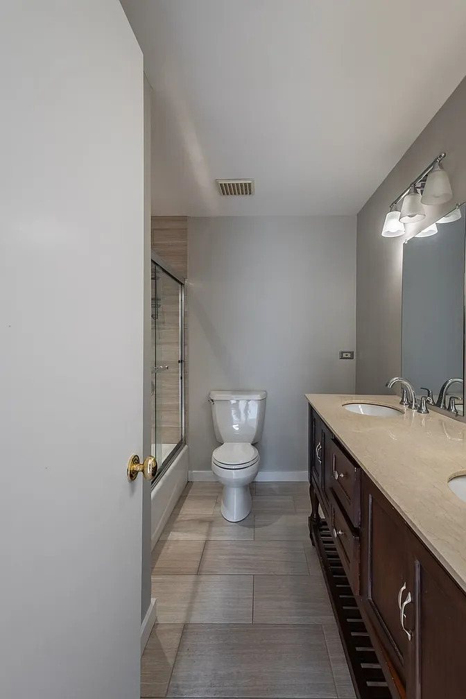 2707 North Lincoln Avenue Chicago IL 60614