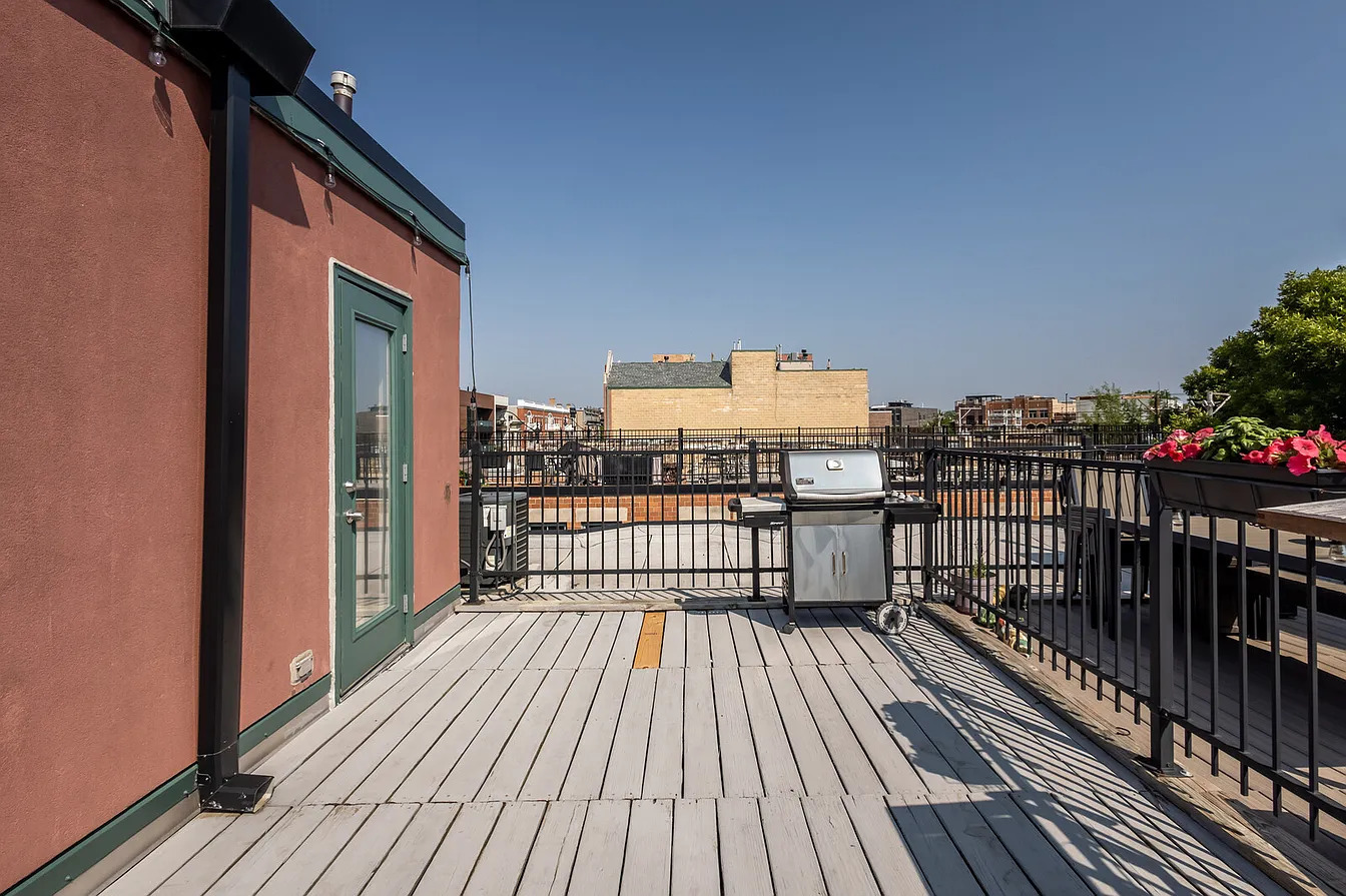 2707 North Lincoln Avenue Chicago IL 60614