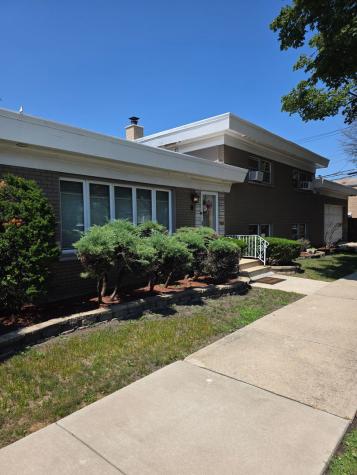 9456 South Calumet Avenue Chicago IL 60619