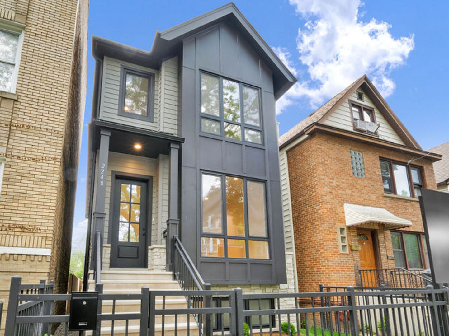 2248 West Ainslie Street Chicago IL 60625