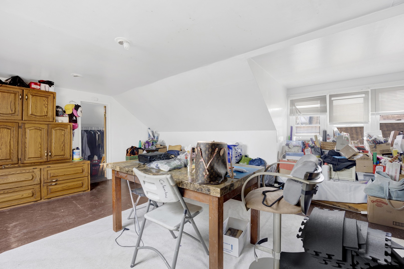 7515 South East End Avenue Chicago IL 60649