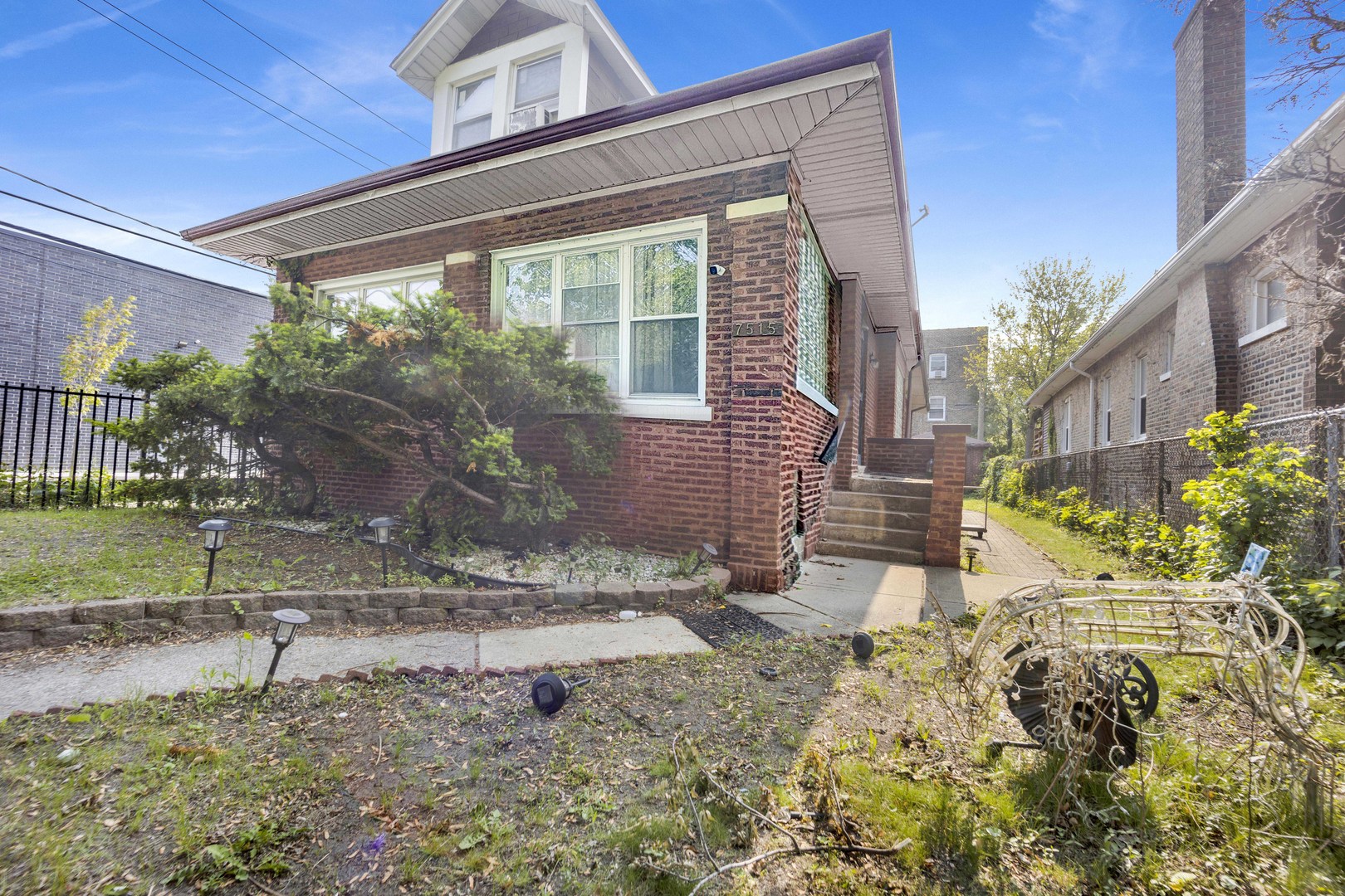 7515 South East End Avenue Chicago IL 60649