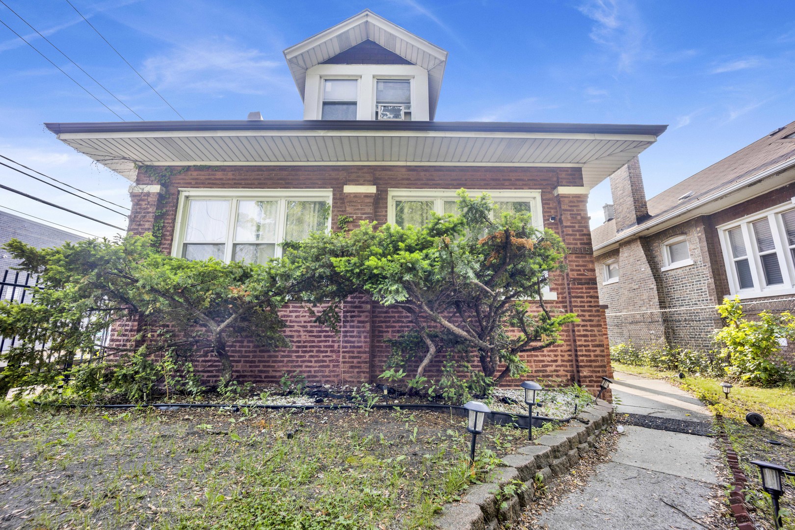 7515 South East End Avenue Chicago IL 60649