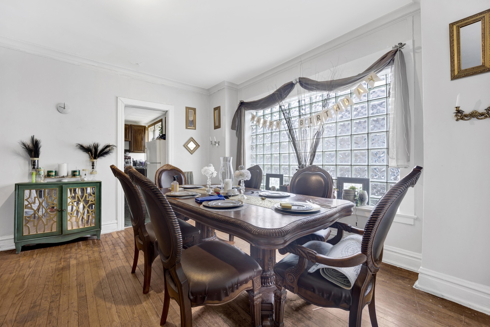 7515 South East End Avenue Chicago IL 60649