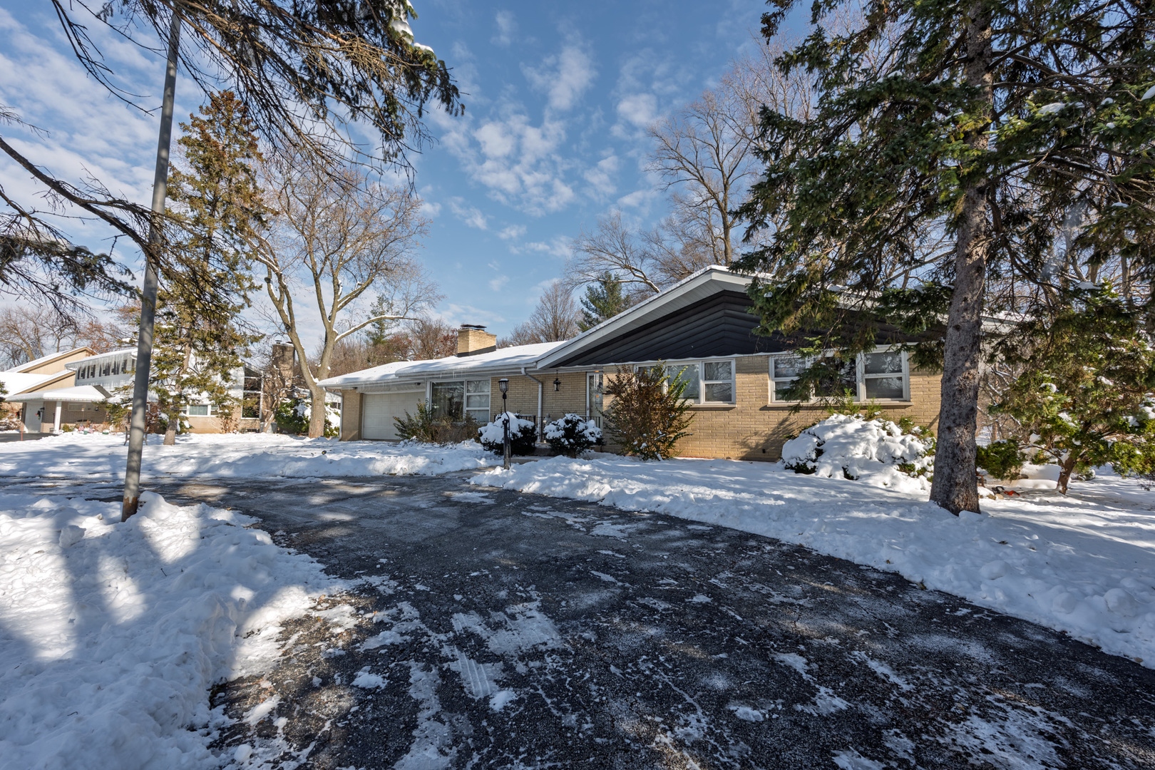 6325 Keokuk Road Indian Head Park IL 60525
