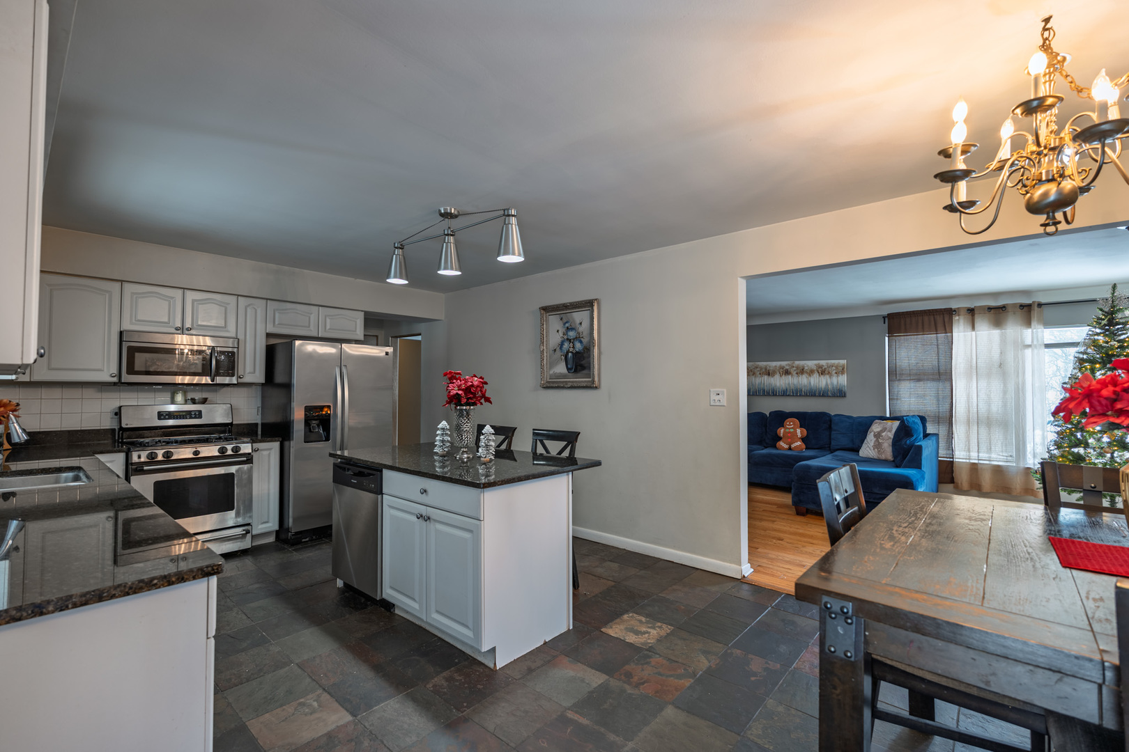 6325 Keokuk Road Indian Head Park IL 60525