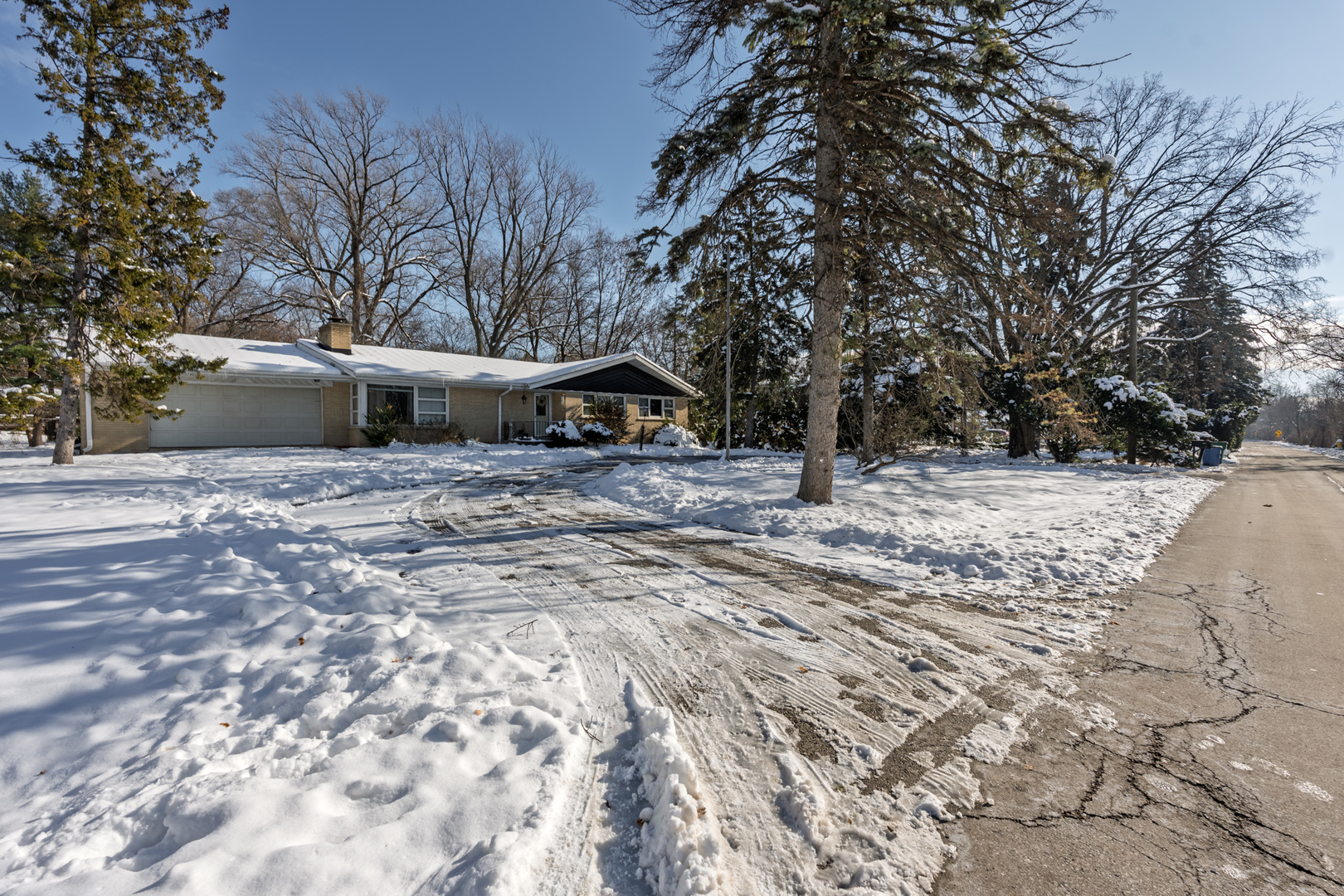 6325 Keokuk Road Indian Head Park IL 60525
