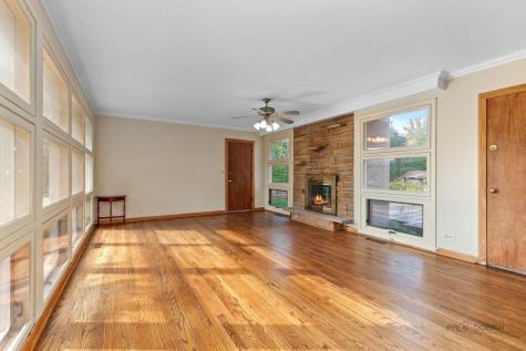 2013 Castlewood Road Highland Park IL 60035