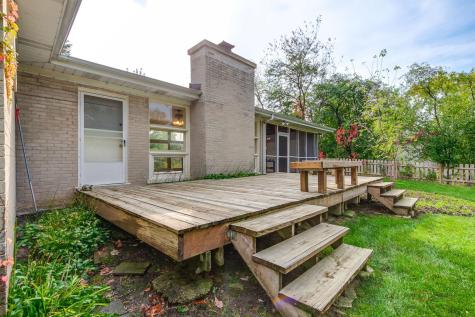 2013 Castlewood Road Highland Park IL 60035
