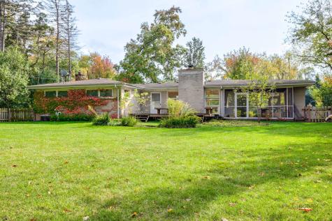 2013 Castlewood Road Highland Park IL 60035
