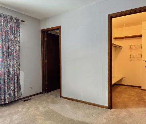 250 Anita Street Des Plaines IL 60016