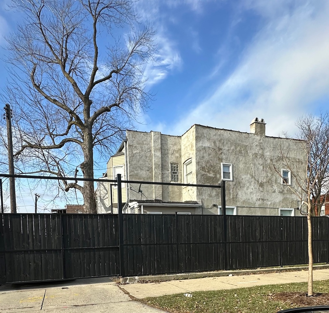 4503 West Congress Parkway Chicago IL 60624