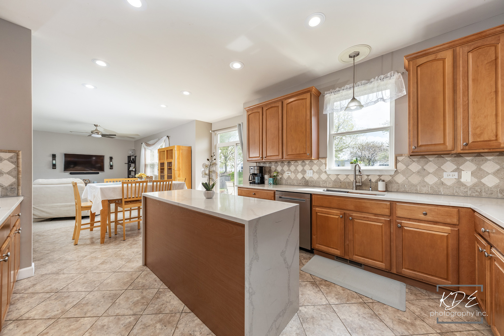 1587 Arlington Street Bolingbrook IL 60490